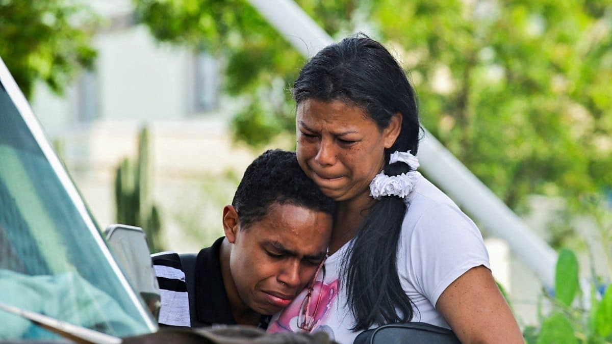 BBC World Service - Global News Podcast, Venezuela earthquakes: nearly 600 people now confirmed dead