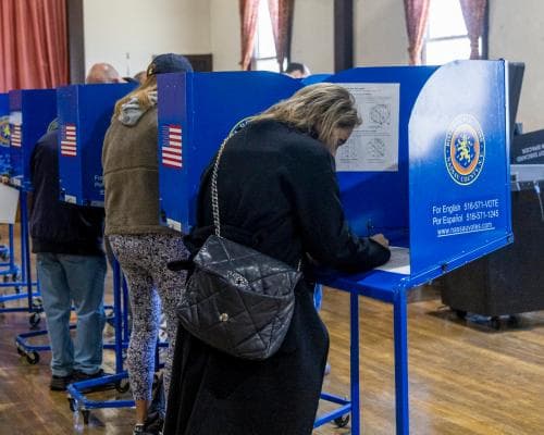 US supreme court strikes down limits on campaign spending