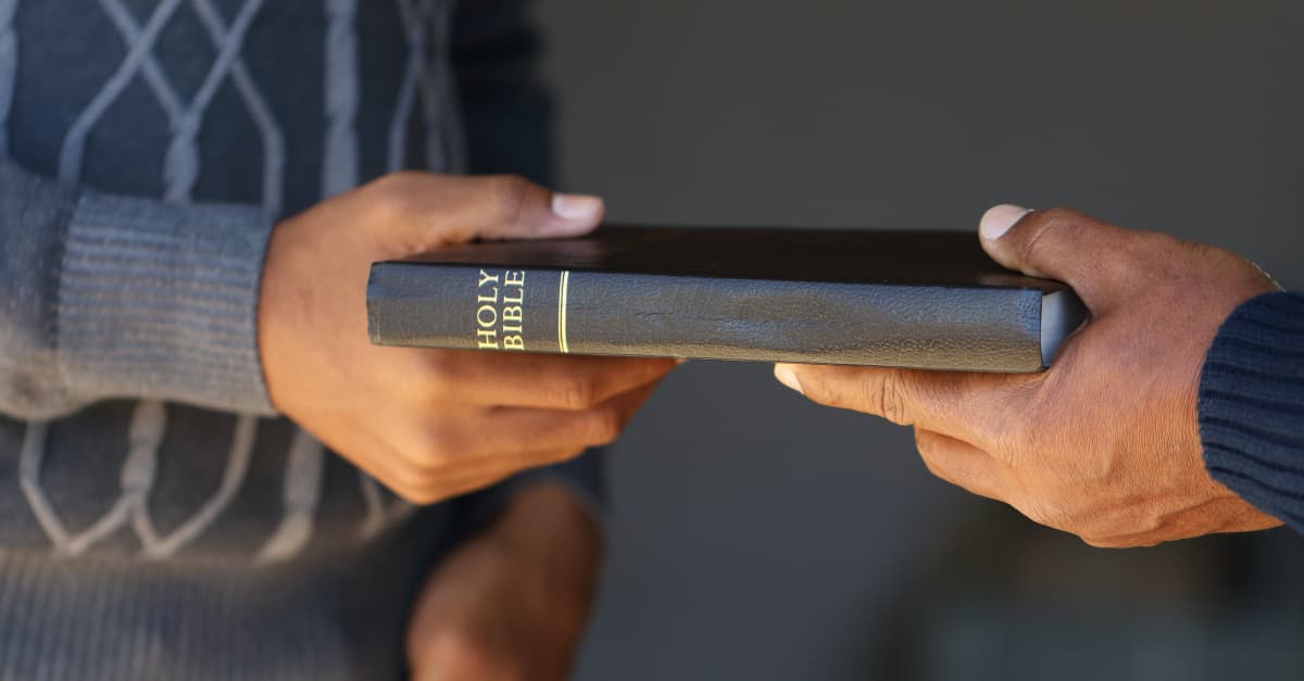 Evangelical Alliance Urges Christians to Share Faith Boldly with Muslims