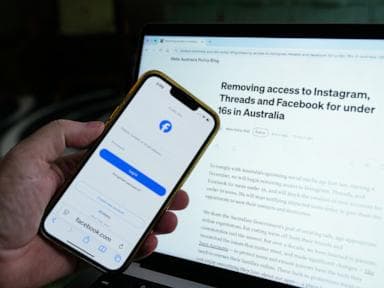 Australia to double potential fines for Facebook and Instagram over child social media accounts