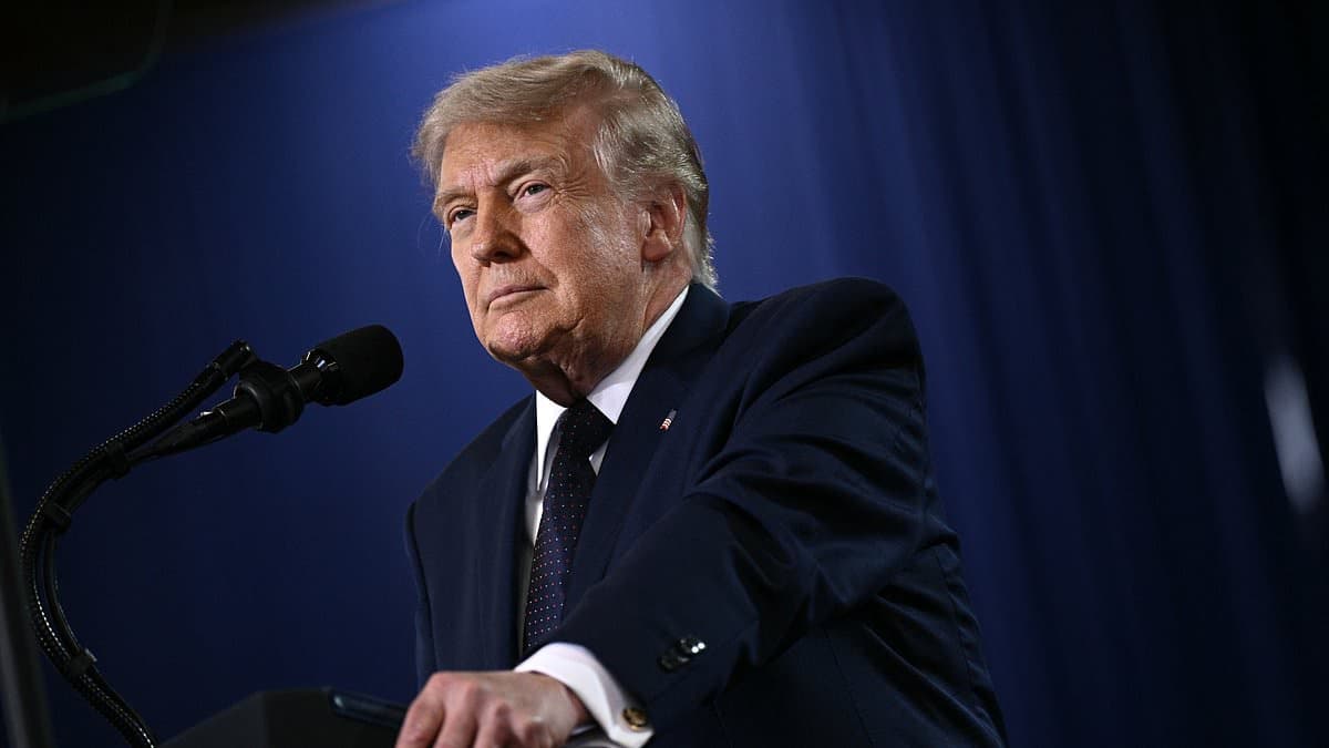 Trump 'risks triggering a global financial crisis due to Iran war'