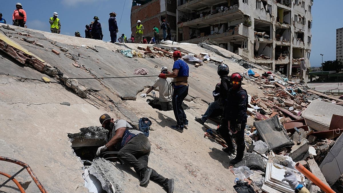 Searches continue for Venezuela earthquake survivors