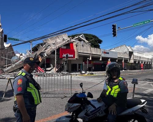 Powerful earthquake in southern Philippines leaves at least 19 dead